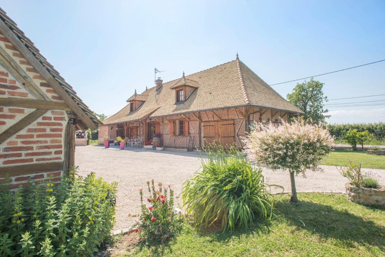 La Maison Du Bonheur Villa Saint-Martin-en-Bresse Esterno foto