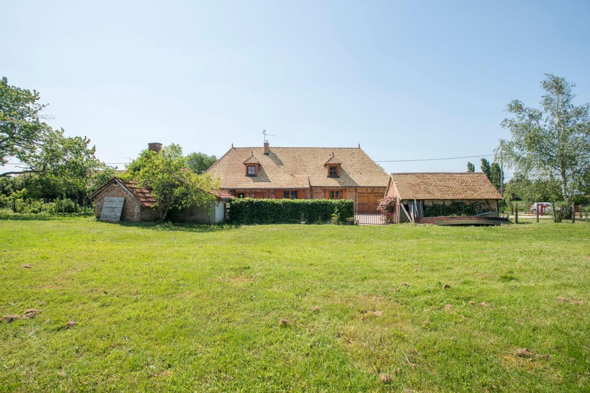 La Maison Du Bonheur Villa Saint-Martin-en-Bresse Esterno foto